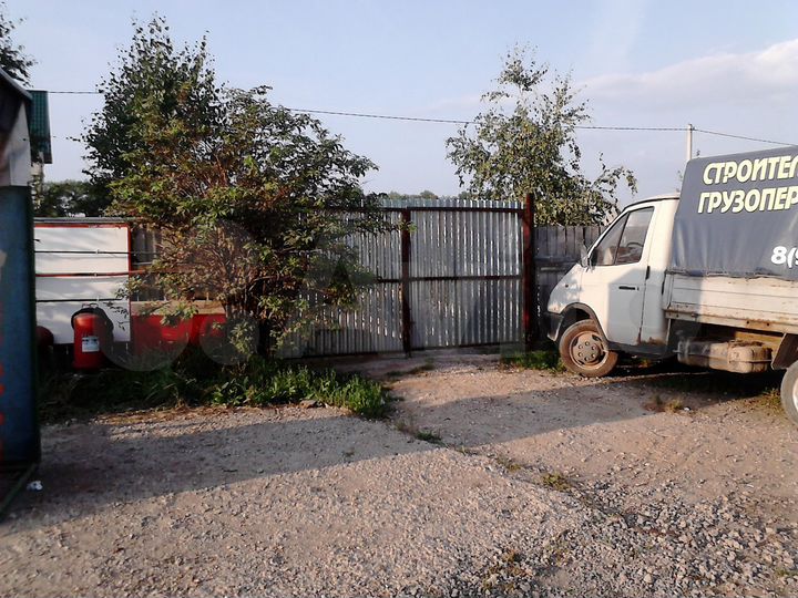 Машиноместо, > 30 м²