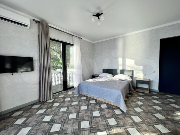 Дом 300 м² на участке 1200 м² (Абхазия)