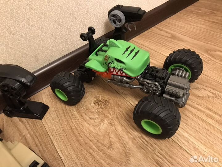 Машинки на пульте управления