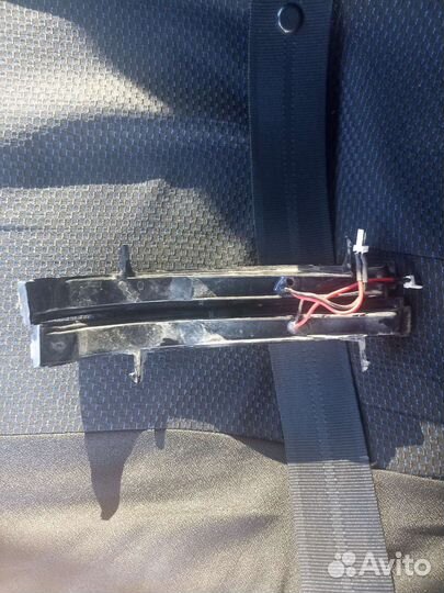 Повторитель поворота в зеркало priora