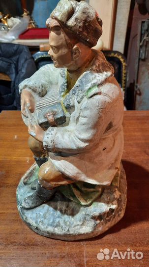 Гипсовая статуэтка