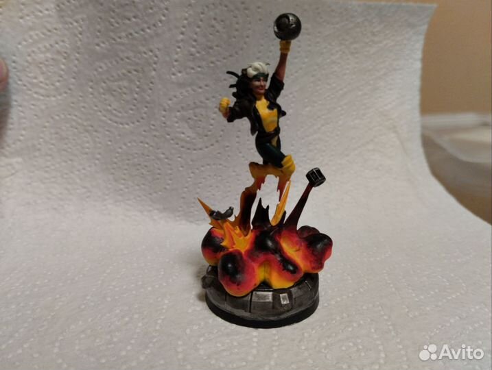 Покраска фигурок и миниатюр