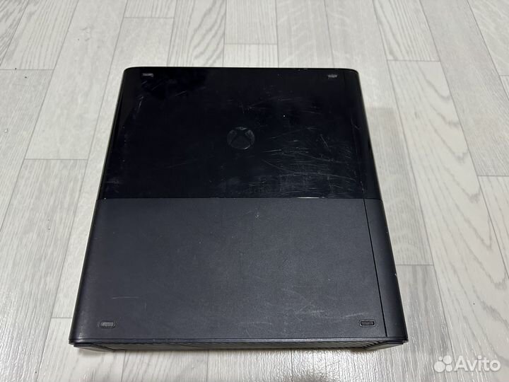 Xbox 360 Е прошитый Freeboot + игры