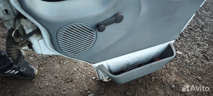 Передняя правая дверь Ford Transit 2006-2013