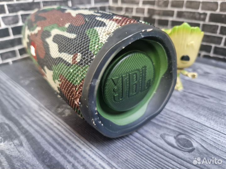 Колонка jbl charge 4