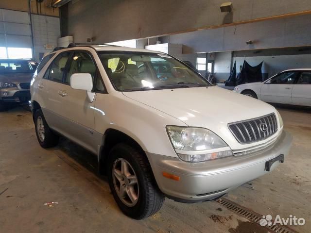 В разборе Lexus RX 300