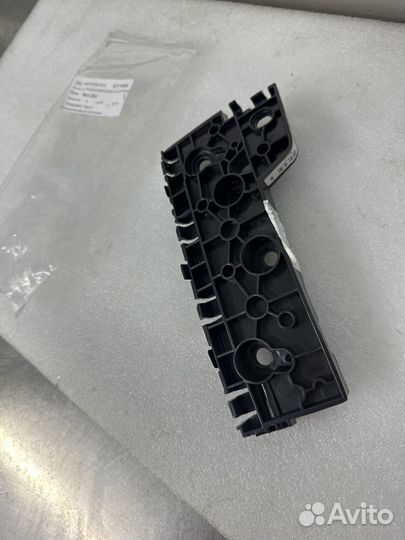 Кронштейн переднего бампера правый Haval Jolion