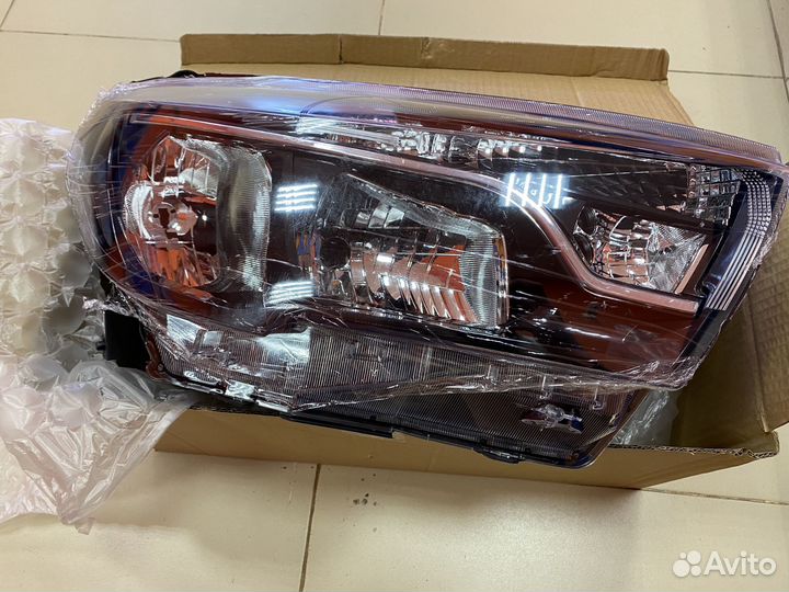 Фара передняя LADA vesta