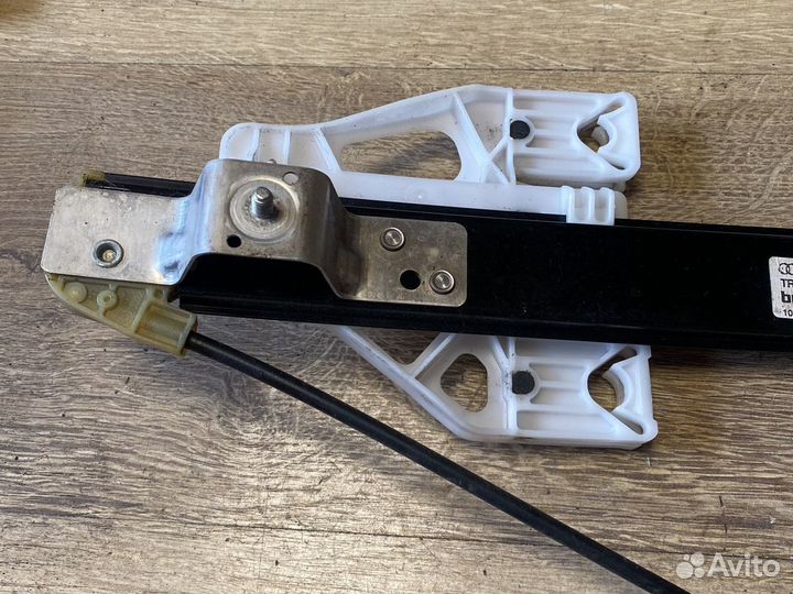 Audi q3 задний левый стеклоподъёмник