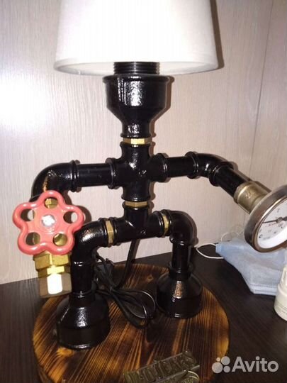 Лампа настольная
