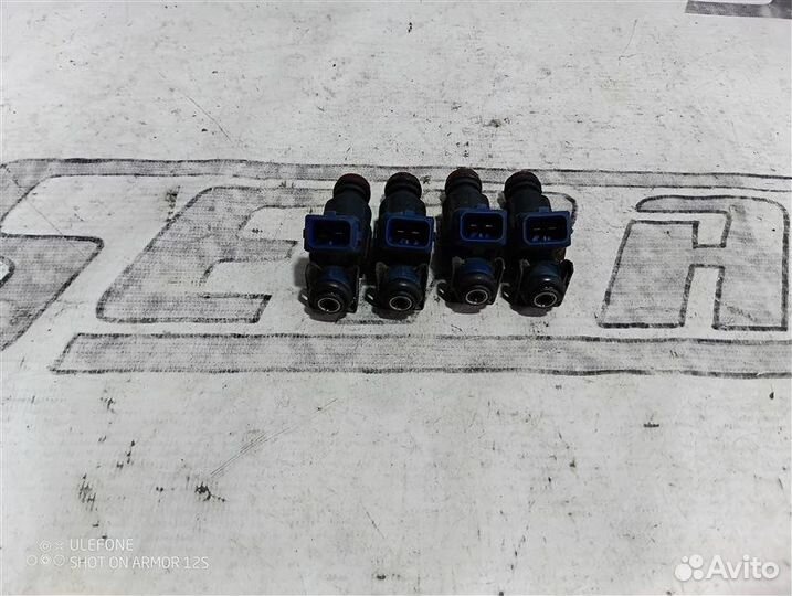 Форсунка топливная Audi A4 B6 AMB 2000—2006