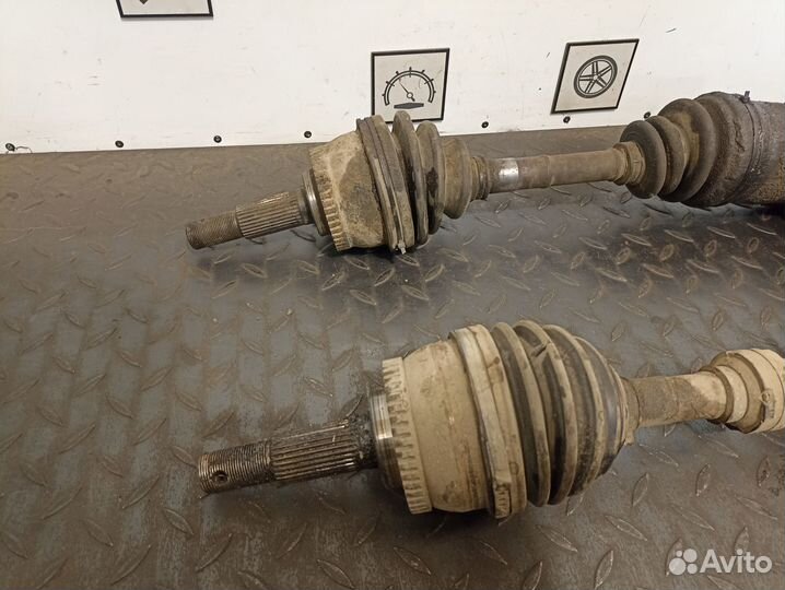 Полуось передняя правая для Nissan Maxima A32