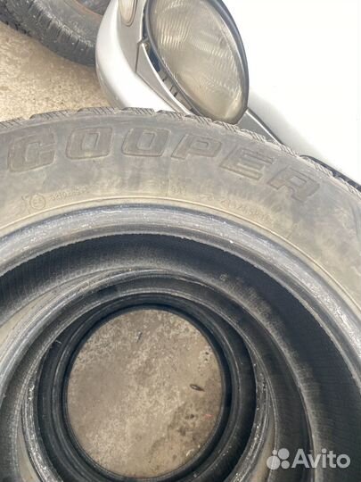 Cooper Weather-Master S/T 2 215/65 R16