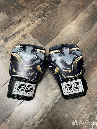 Боксерские перчатки 14
