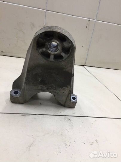 Кронштейн двигателя правый jxfa 2.4 Ford Transit