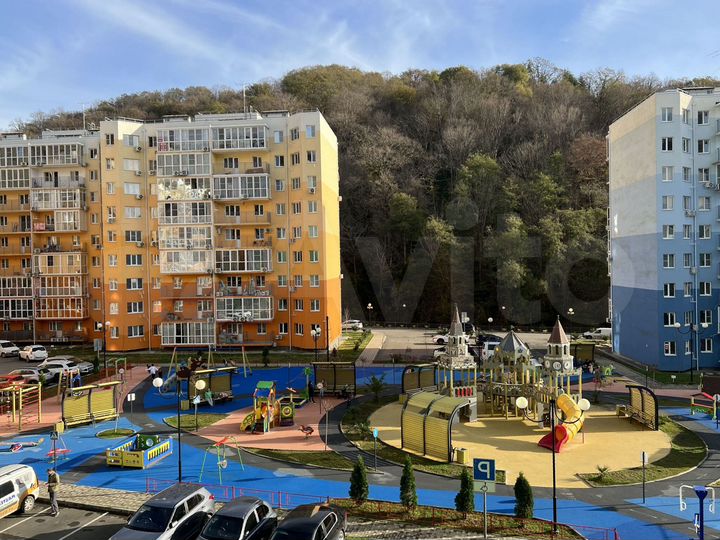 2-к. квартира, 64 м², 1/16 эт.