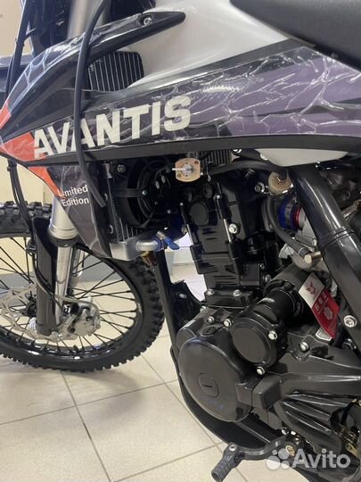 Мотоцикл Avantis Enduro 300 PRO Carb FCR Exclusive