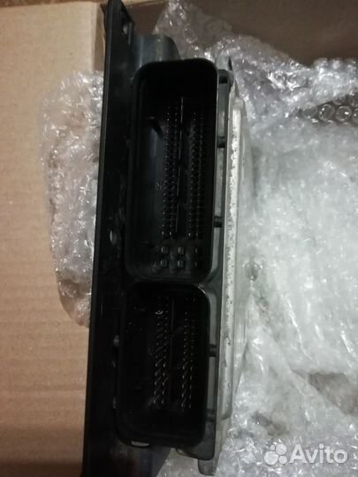 Блок управления двигателем VW Amarok 03L906019EN