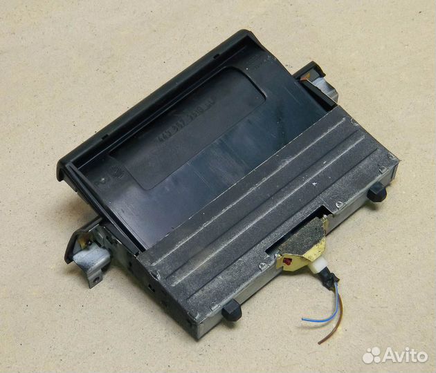 Пепельница Audi 100 C3