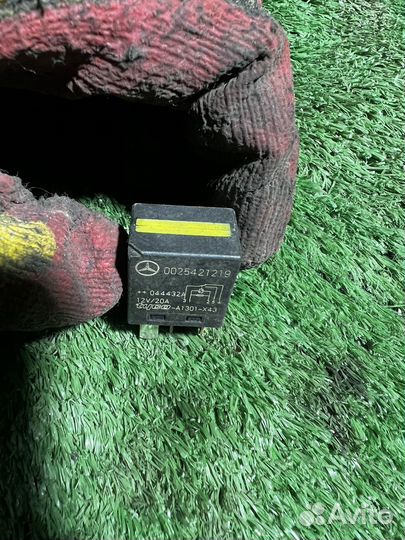 Реле Mercedes-Benz E-class W211 5.0