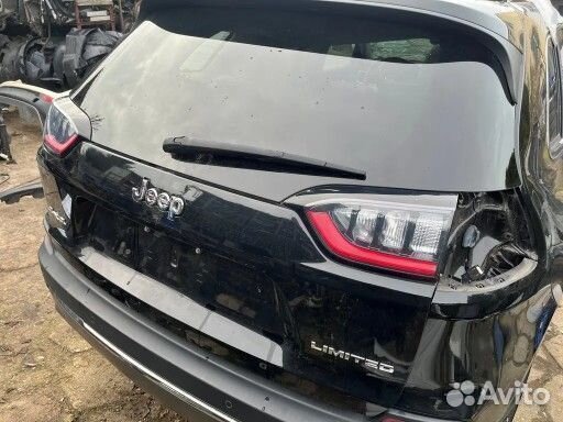 Крышка багажника jeep cherokee KL