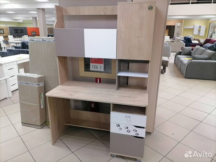 Компьютерный стол