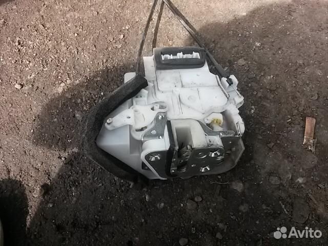 Замок двери задней левой Subaru Impreza G12