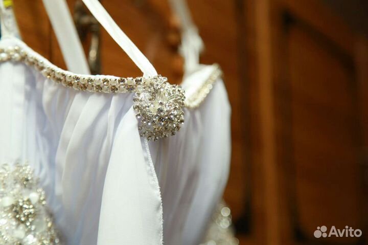 Свадебное платье 44-46 бу