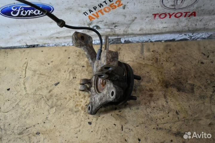 Кулак поворотный передний левый Chrysler Pt