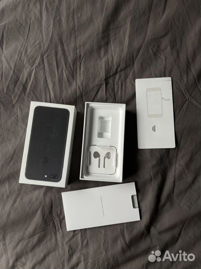 Коробка от iPhone 7 plus