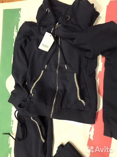 Спортивный костюм женмкий новый