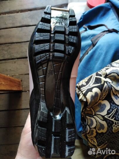 Лыжные ботинки