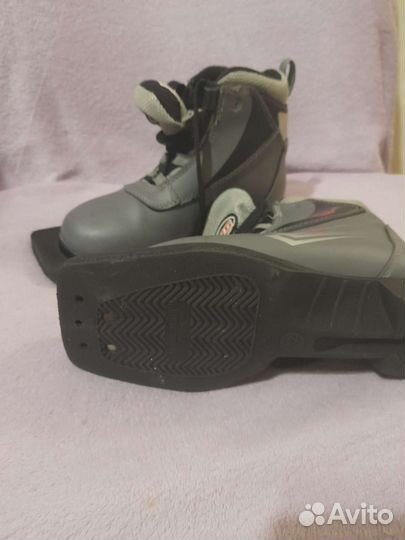 Лыжные ботинки