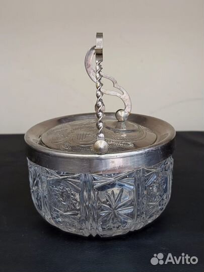 Сахарница хрустальная с крышкой металлической