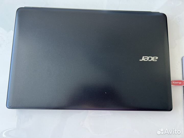 Ноутбук Acer E1-570