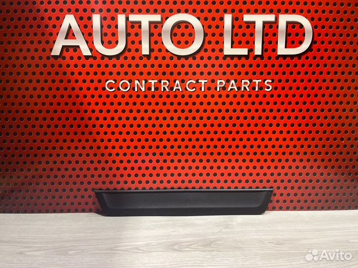 Накладка на порог салона передняя правая Lexus Rx