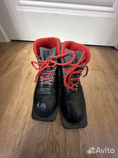 Лыжные ботинки размер 36