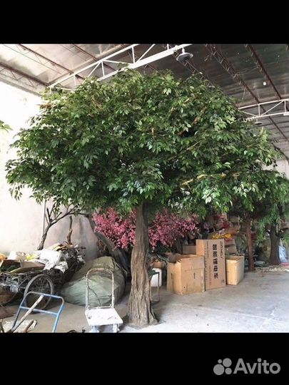 Искусственное дерево большое