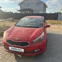 Kia Ceed 1.6 AT, 2014, битый, 165 576 км, с пробегом, цена 1 050 000 руб.