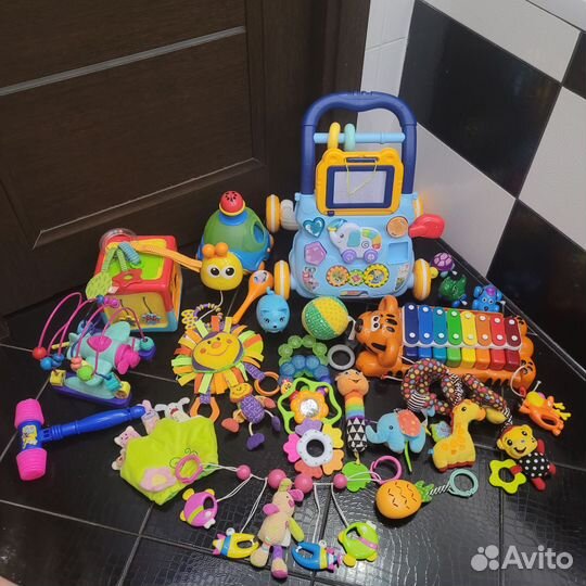 Игрушки для малышей пакетом