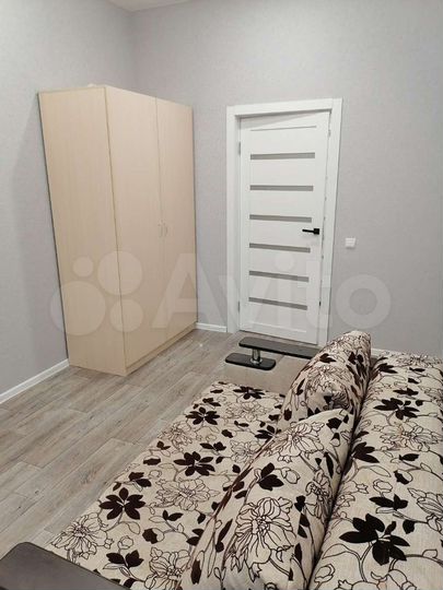 2-к. квартира, 52 м², 8/8 эт.