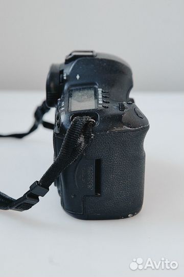 Canon EOS 5D Mark III body