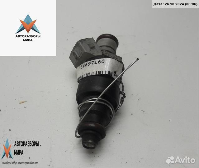 Форсунка Volkswagen Passat B5 1997 078133551N