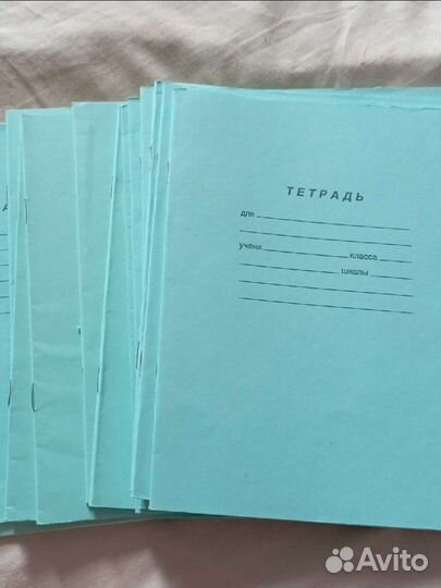 Тетрадь в косую линейку