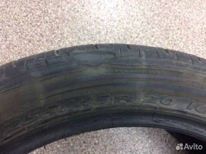 Pirelli P Zero 255/45 R20