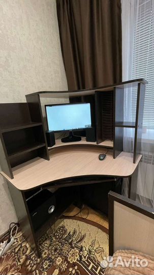 Компьютерный стол