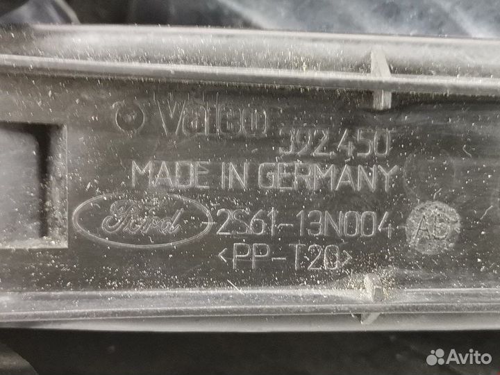 Фонарь задний для Ford Fiesta 5 1324561