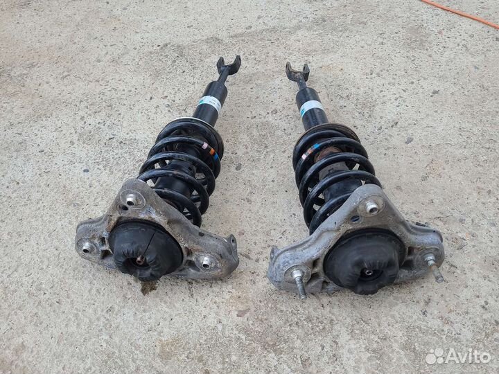 Амортизаторы передние Audi A4 B6 B7 2000-2009