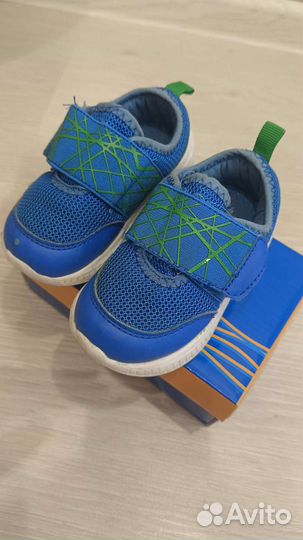 Кроссовки для мальчика 22