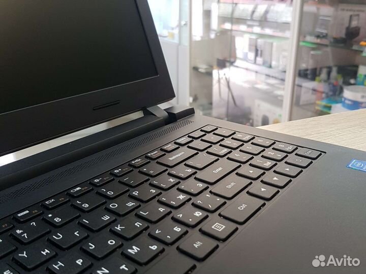 Мощный быстрый игровой Ноутбук HP 15-db0065ur